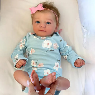 Boneca Reborn Bebê Cheirinho Suave e Toque Natural